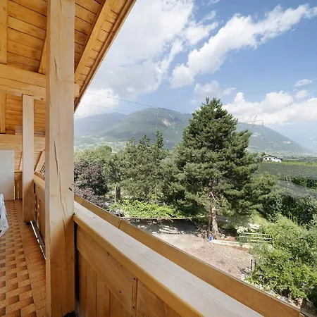 Apartment Weinsepphof 4 *